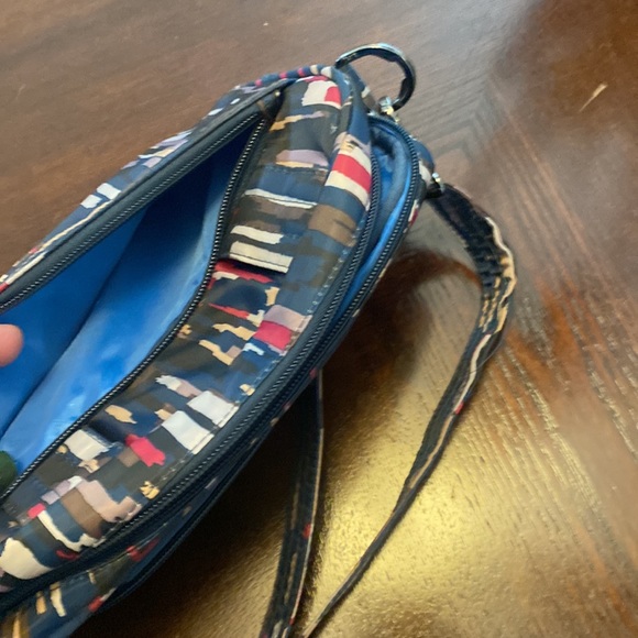 Lug multi color over the shoulder or cross bag. Used very little. - Picture 5 of 5